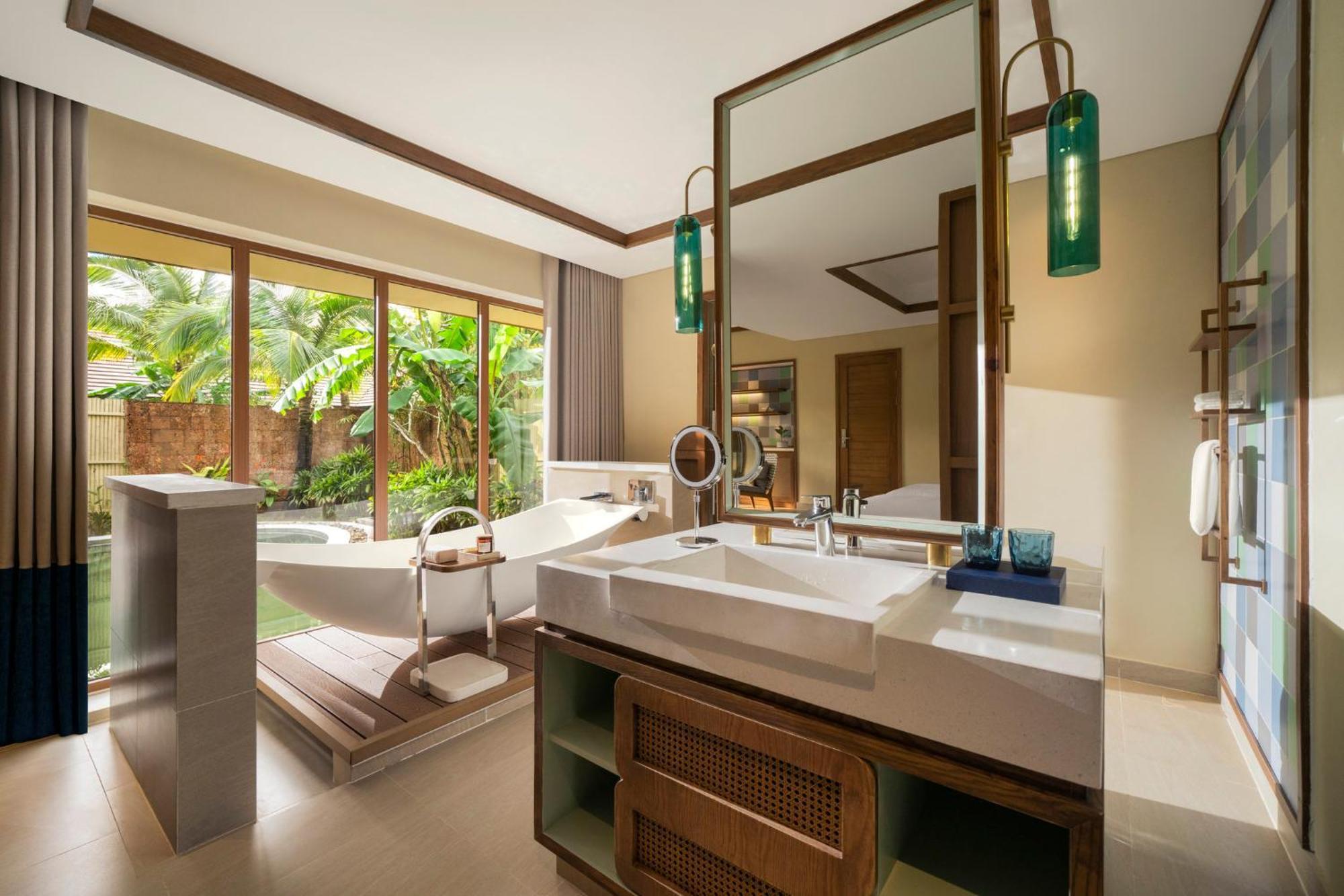 Voco Quang Binh Resort By Ihg Донгхой Экстерьер фото